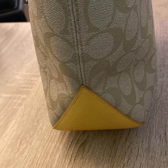 Vintage Coach purse - C logo with yellow accents, like new! - Picture 7 of 13